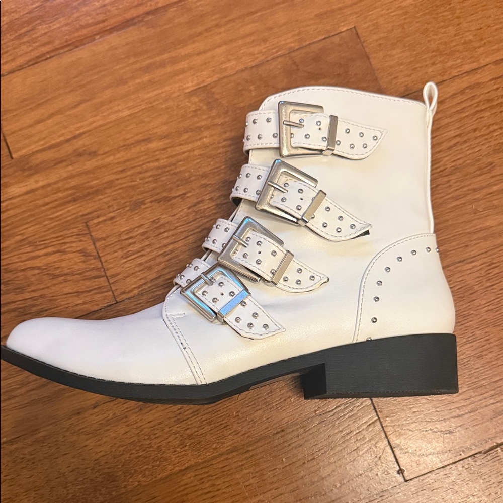 Qupid White Multi-Buckle Combat Boots